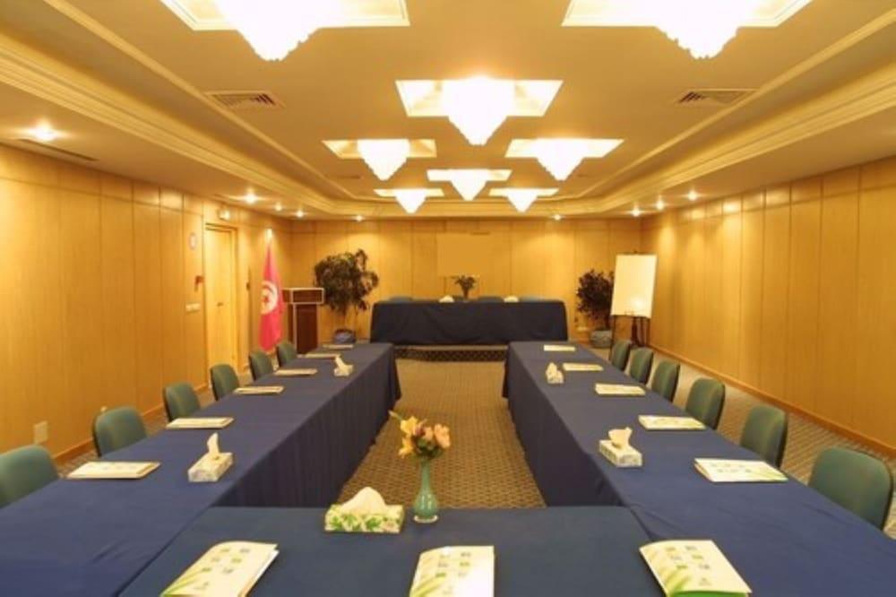 Hotel Ibn Khaldoun Tunis Exterior photo